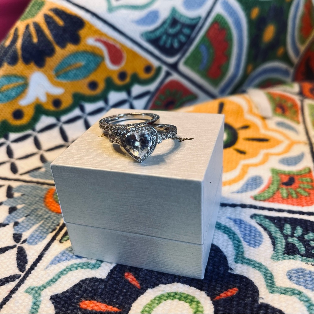 Heart ring - Picture 2 of 4